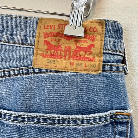 Levi’s 505 36x30 - Picture 9 of 9